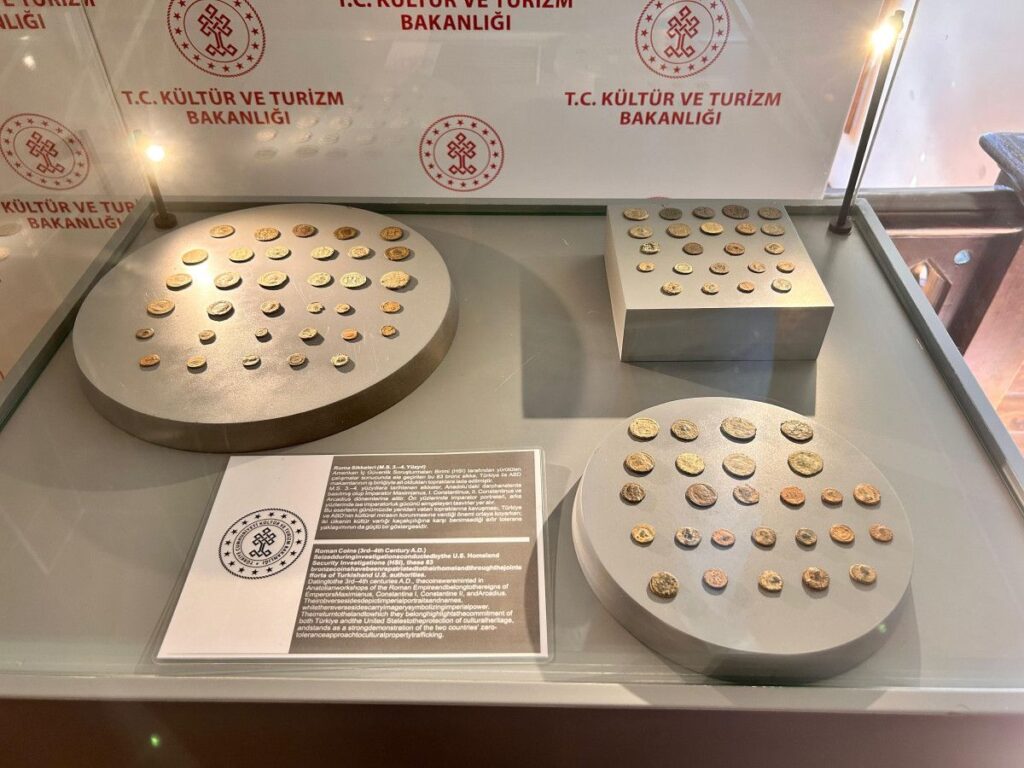 ABD, Türkiye'ye 83 Roma Dönemi Sikkenin İadesini Gerçekleştirdi