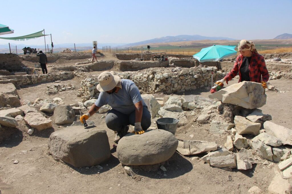 Amasya'da 6 Bin 500 Yıllık Kayıp Bir Tapınak Bulundu