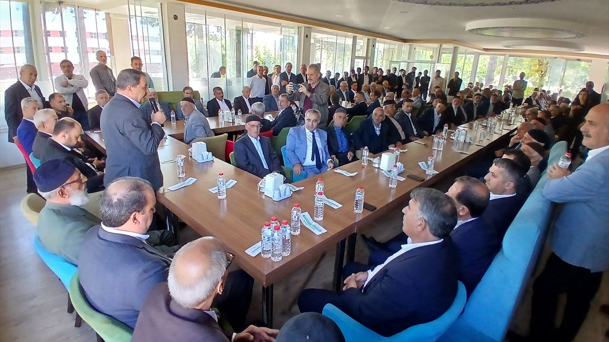 Bingöl'de Husumetli Aileler Barış Yemeği Düzenledi