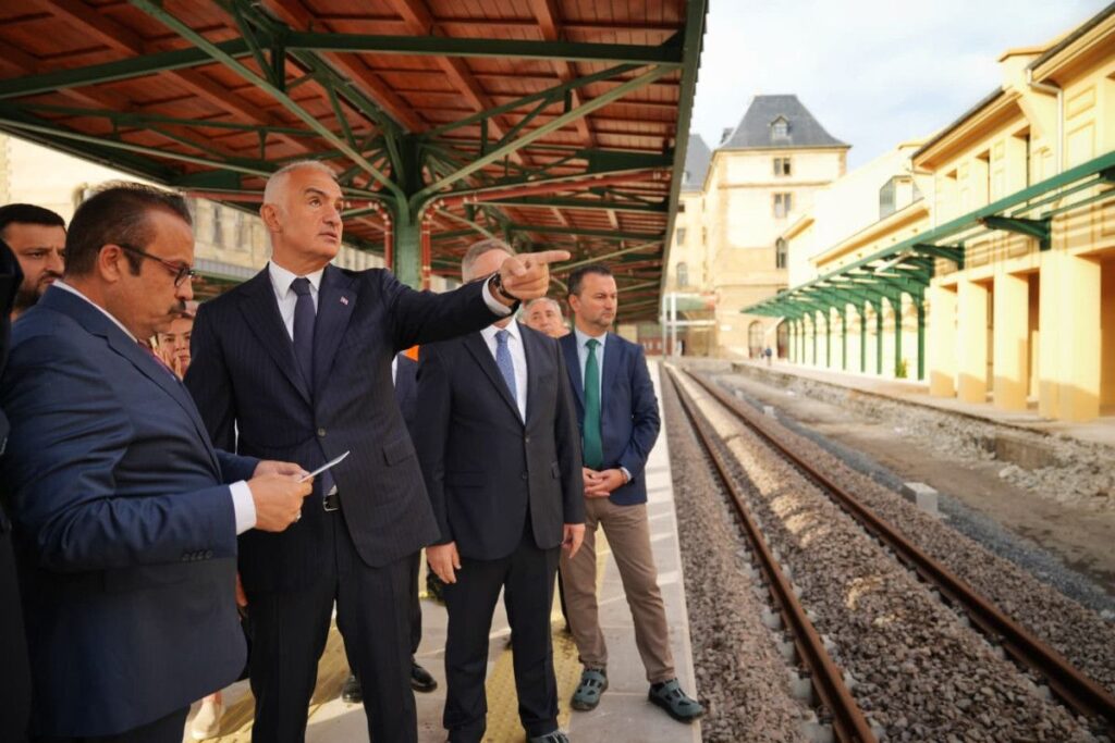 Haydarpaşa Garı, kültür ve sanat merkezi olarak yenilenecek