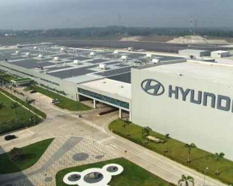 Hyundai, LED Şerit Farlarından Vazgeçerek Piksel Aydınlatma Teknolojisine Geçiş Yapacak