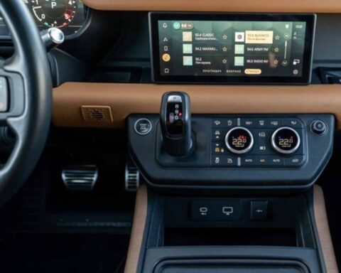 Krediyle Satın Alınan 250 Land Rover Defender, Bir Otomobil Efsanesine Dönüştü