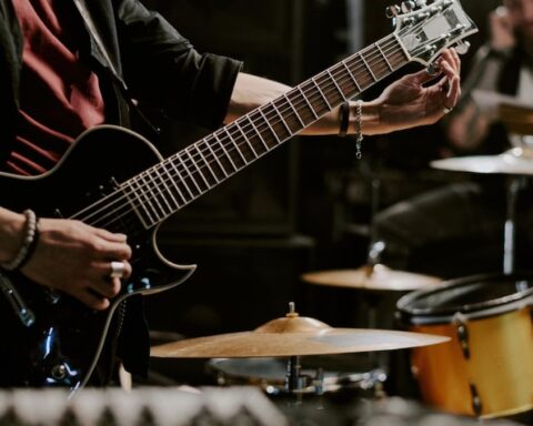 Müzik eğitiminin beyin üzerindeki etkileri: Müzisyenler ağrıya karşı daha dayanıklı mı?