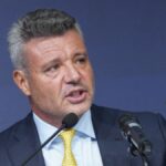 Sadettin Saran, Fenerbahçe Başkanı Olduğunu Duyurdu ve Saran Holding'den Ayrıldı