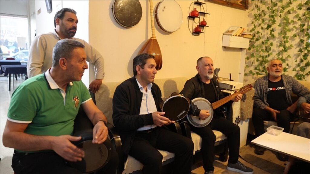 Sivas’ta Müzisyenler Kahvesi, Yerel Sanatçılarla Müzik Tutkusunu Yaşatıyor