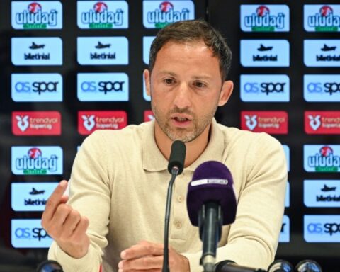 Tedesco: Fenerbahçe’nin İstediğim Seviyeden Çok Uzakta Olduğunu Belirtti