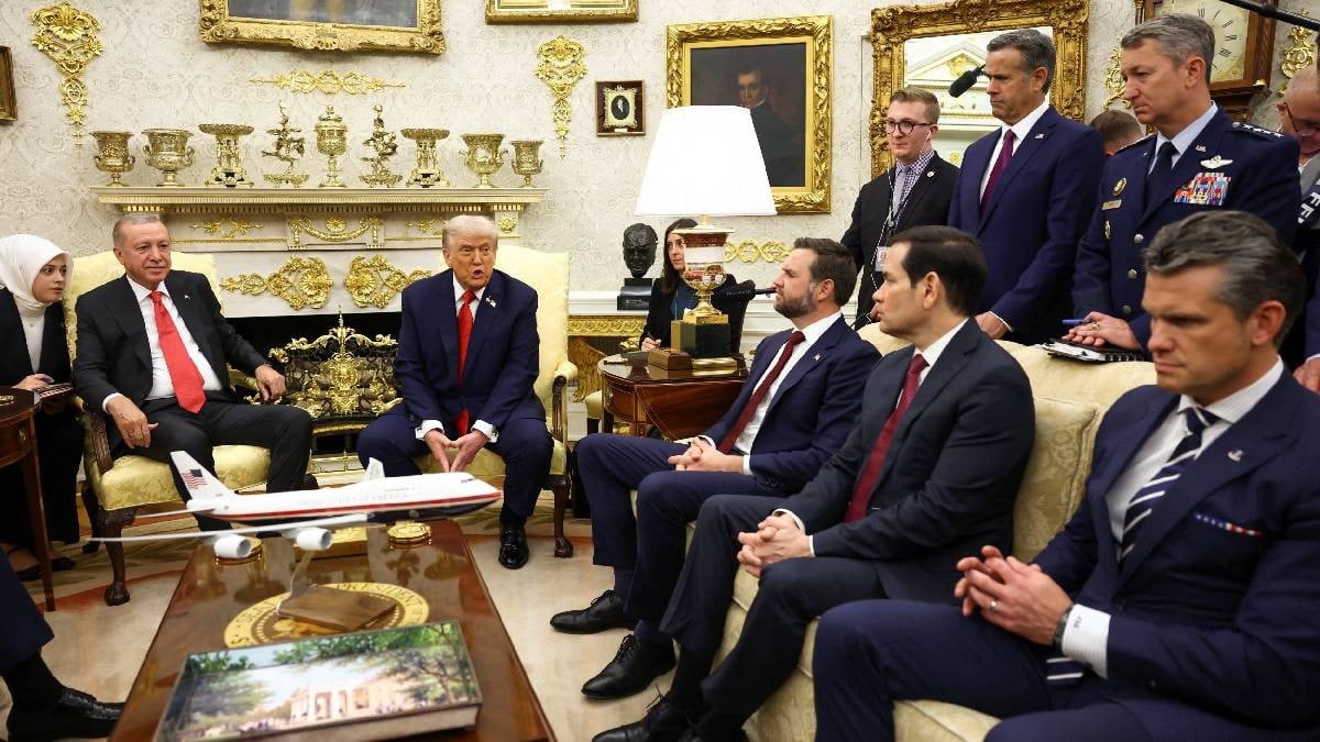 Trump ve Erdoğan Görüşmesinde F-35 Rozeti Dikkat Çekti