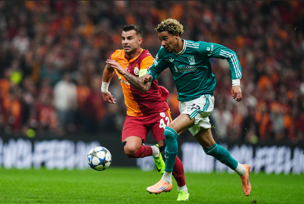 Arne Slot'tan Galatasaray maçına dair eleştiriler