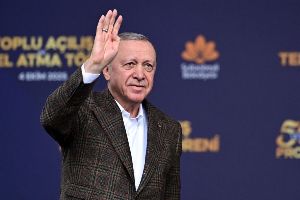 Cumhurbaşkanı Erdoğan: Sultanbeyli'de 1,5 Yılda 50 Proje Hayata Geçirildi