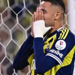 Fenerbahçe futbolcuları taraftarlarıyla çatışma yaşıyor