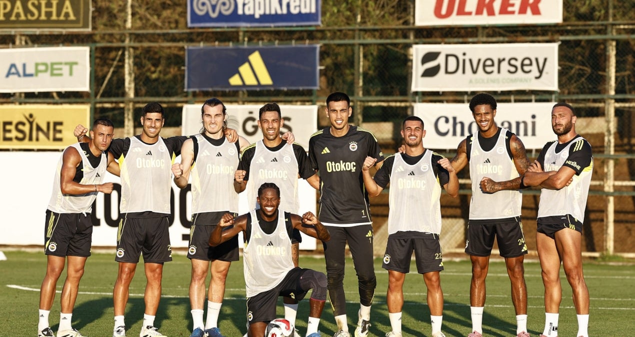 Fenerbahçe'de İrfan Can Kahveci ve Cenk Tosun kadro dışı bırakıldı