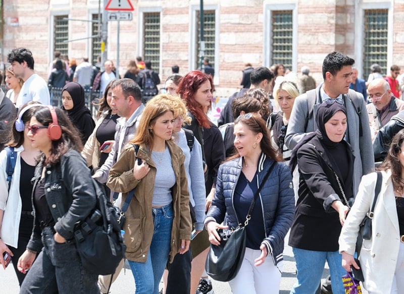 Gençlerin İşsizlikle Mücadelede Aile Baskıları ve Gelecek Endişeleri