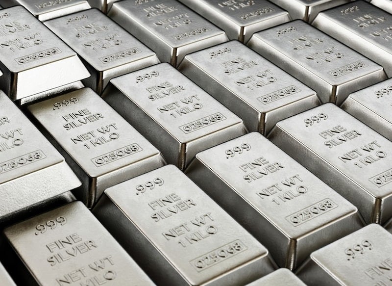 Gümüş talebindeki artış, küresel belirsizliklerin etkisiyle yükseliyor