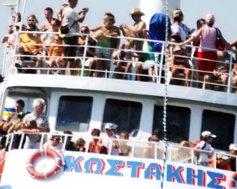 Güney Ege'deki Adalara Günübirlik Turistlerden Giriş Ücreti Alınması Önerisi