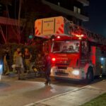 İzmir’deki Yangında Mahsur Kalan 4 Kişi İtfaiye Tarafından Kurtarıldı