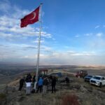 Karakuzu Dağı’na Türk bayrağı dikildi: 20 yıllık hayal gerçek oldu