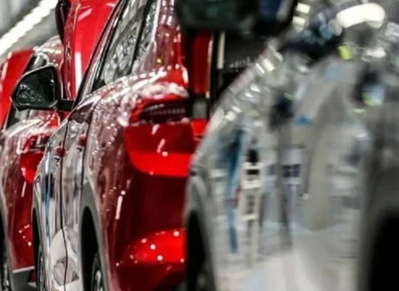 Mercedes-Benz'in Satış Gelirleri ve Karında Büyük Düşüş: Çin Pazarında Da Sıkıntılar Baş Gösterdi