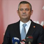 Özgür Özel, İngiltere Başbakanı Starmer'i Türkiye'deki Demokrasi Sorunlarını Görmezden Gelmekle Suçladı
