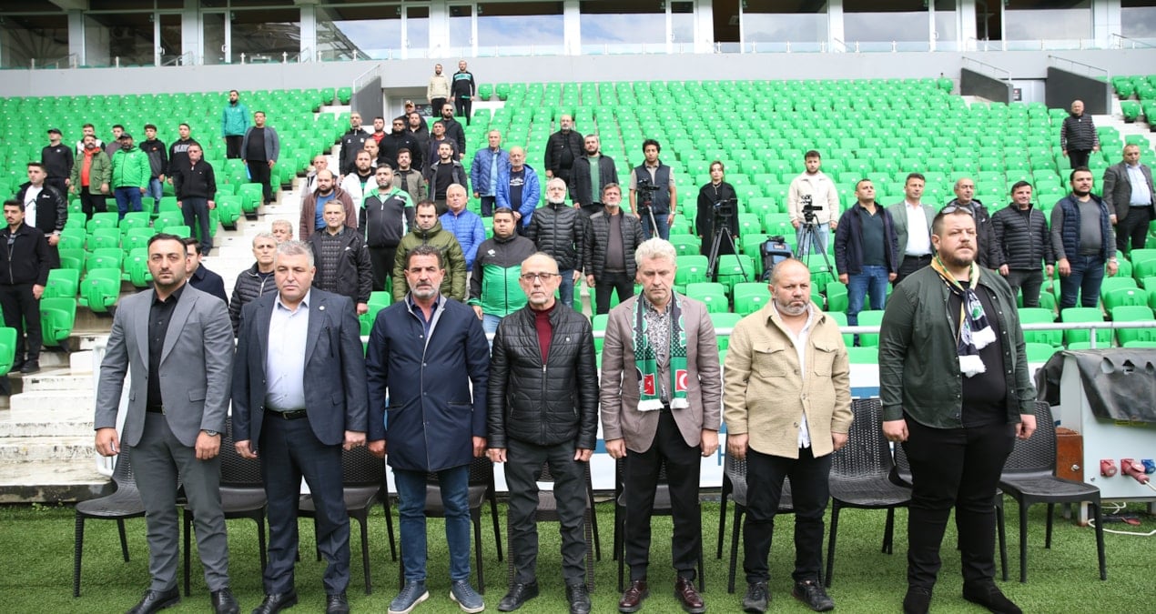 Sakaryaspor'da Muhammet Kıratlı güven tazeledi ve yeni döneme hazırlanıyor