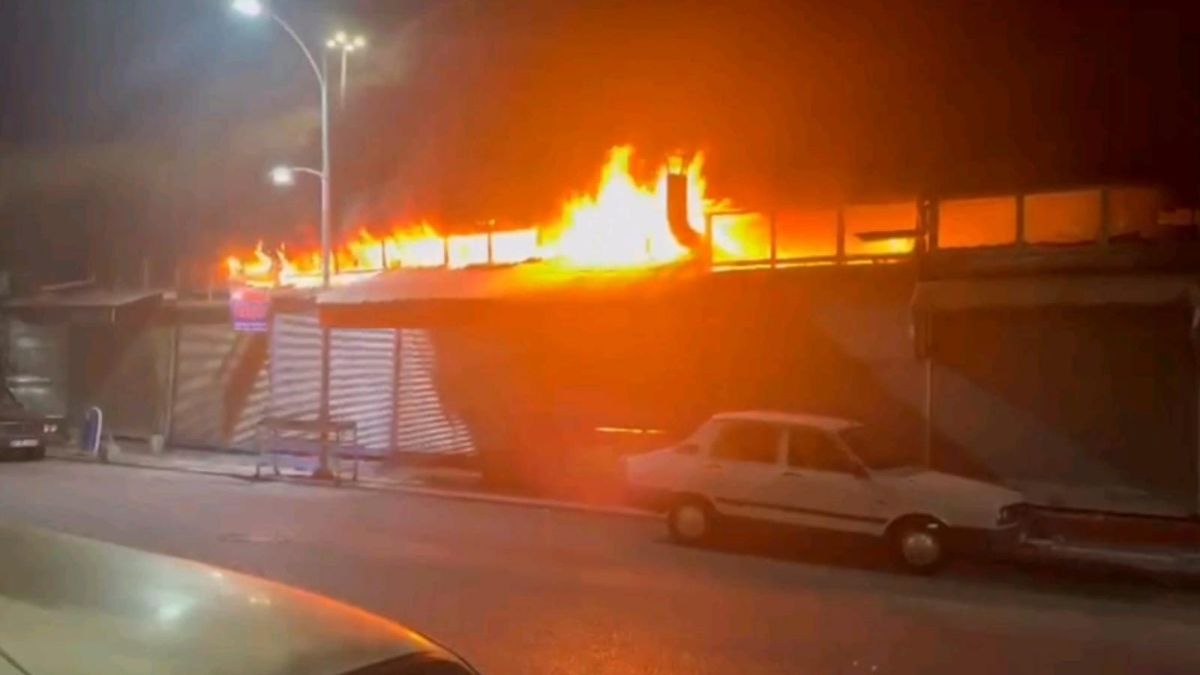 Şanlıurfa'da Lokanta Yangını, Maddi Hasar Açtı