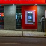 Santander, İngiltere'de 76 şubesini kapatma kararı aldı