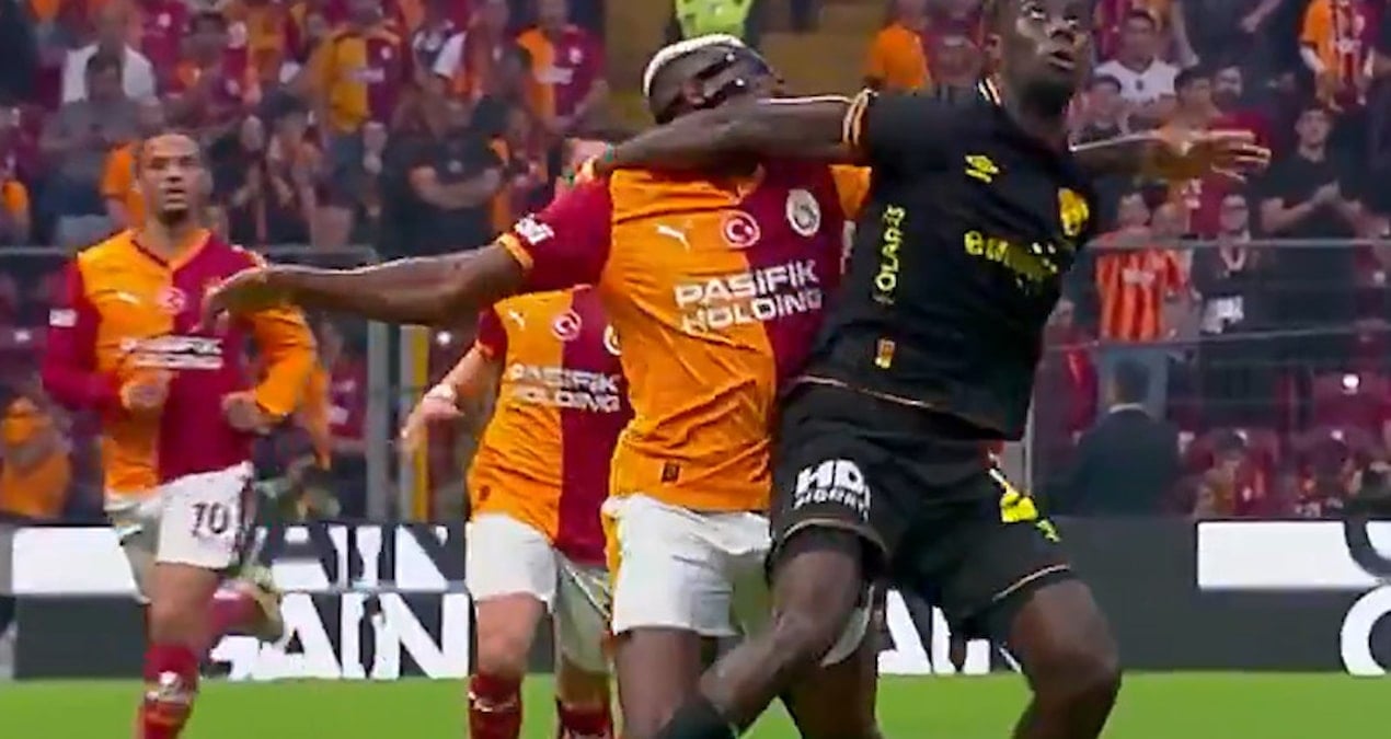 Süper Lig'de Galatasaray-Göztepe Maçında Kırmızı Kart Kararı ile İzmir Ekibi 10 Kişi Kaldı