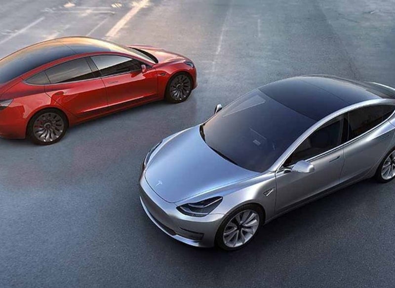 Tesla'nın Elektrikli Araç Pazarındaki Hakimiyeti Sona Erdi, BYD Liderliğe Yükseldi