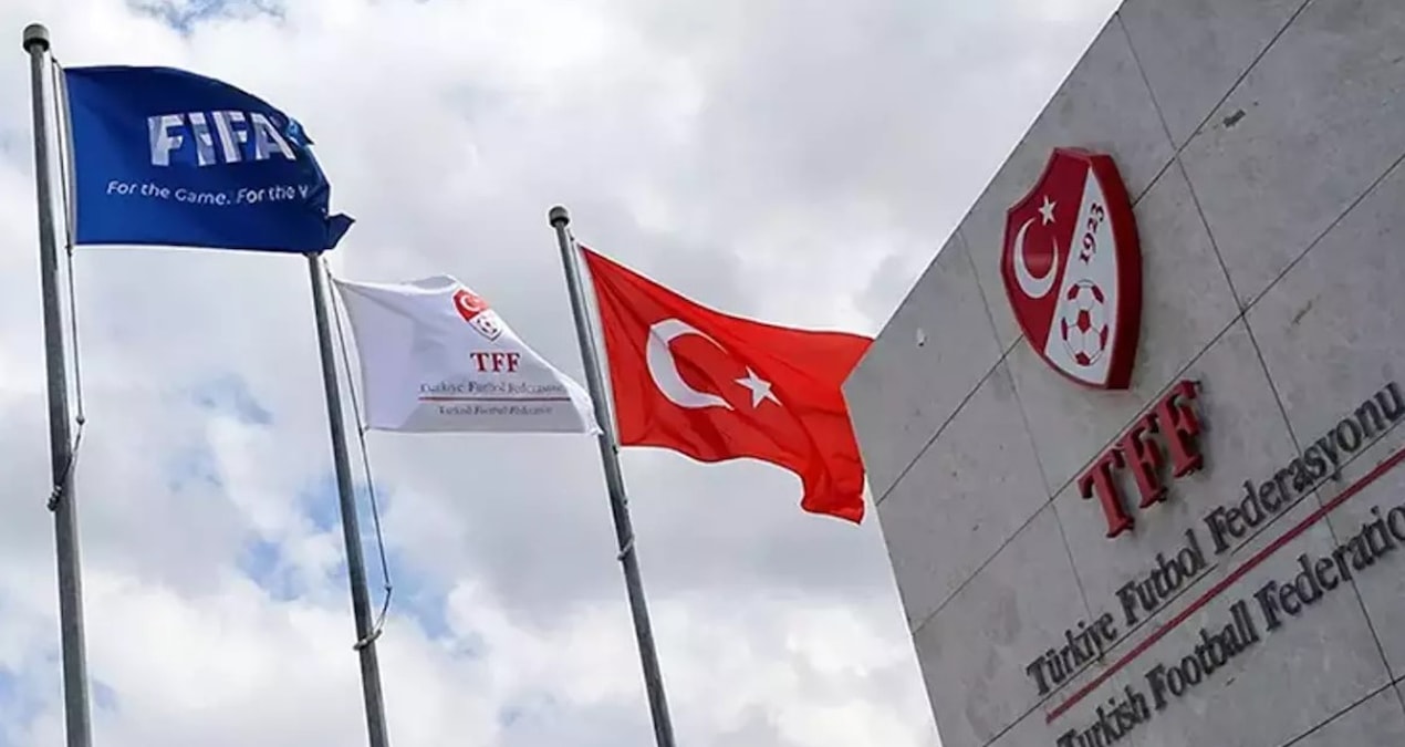 TFF, Galatasaray'ın Şampiyonlar Ligi Maçına Süper Lig Müsabakaları Koydu