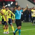 VAR kayıtları açıklandı: Samsunspor-Fenerbahçe maçındaki tartışmalı pozisyonlar değerlendirildi