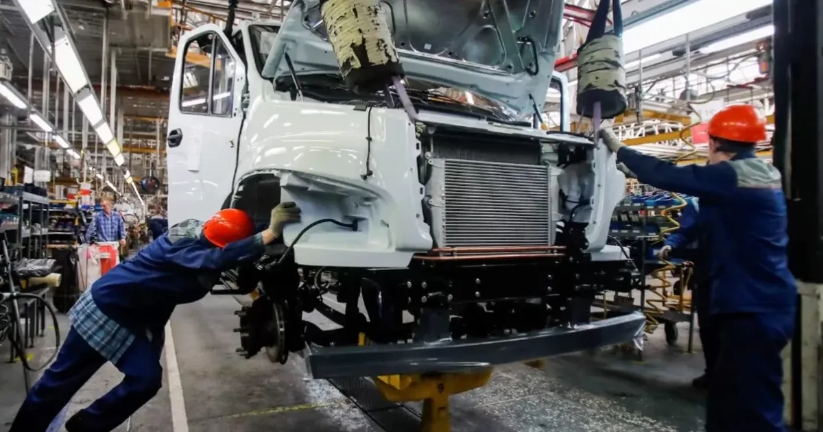 Rusya’nın Stratejik Fabrikalarında Maaş Krizi Derinleşiyor