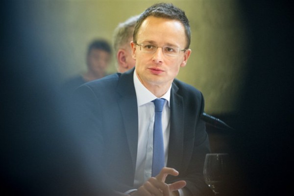 Szijjártó’nun açıklamaları AB’nin enerji politikası etrafında yeni tartışma başlattı