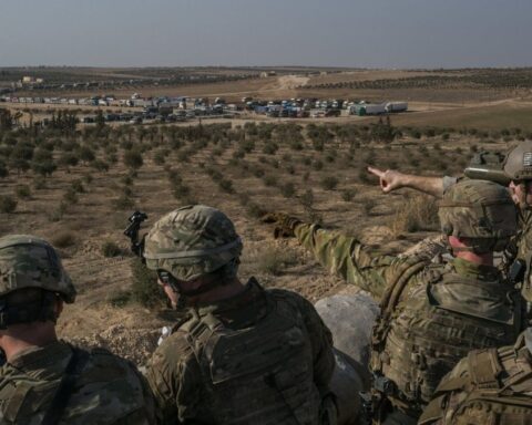 ABD, Şam'daki Hava Üssüne Asker Göndermeyi Planlıyor