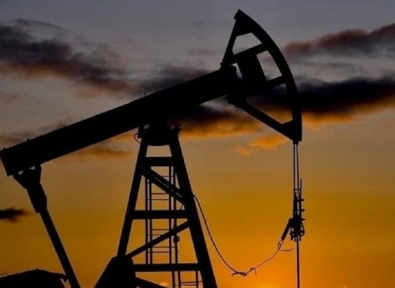 ABD'nin ham petrol stokları düştü, üretimde azalma kaydedildi
