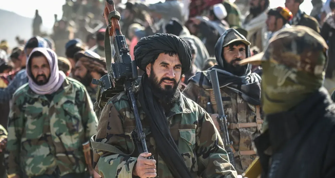 Afganistan ve Pakistan, İstanbul'da barış müzakerelerine başlıyor