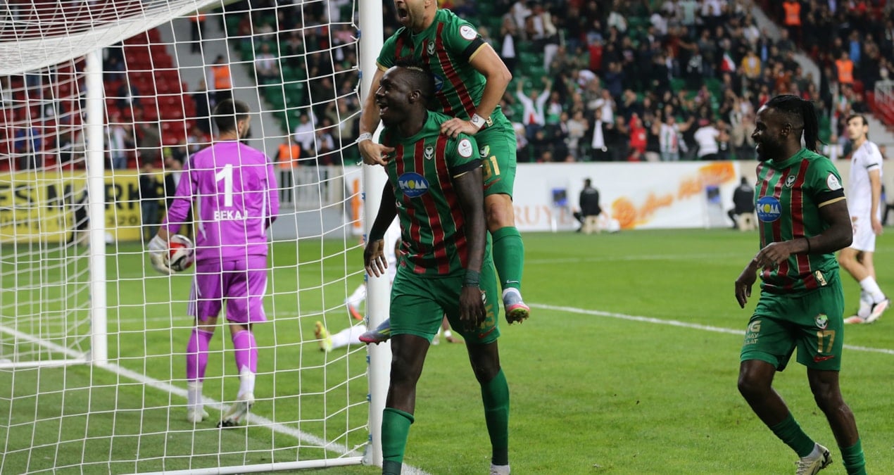 Amed Sportif Faaliyetler, Hatayspor'u 2-1 mağlup ederek puanını 26'ya çıkardı