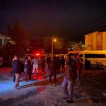 Antalya'da Park Halindeki Minibüs Gece Yangında Tamamen Yandı