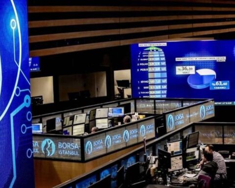 BIST 100 endeksi günün ilk yarısında yükseliş gösterdi