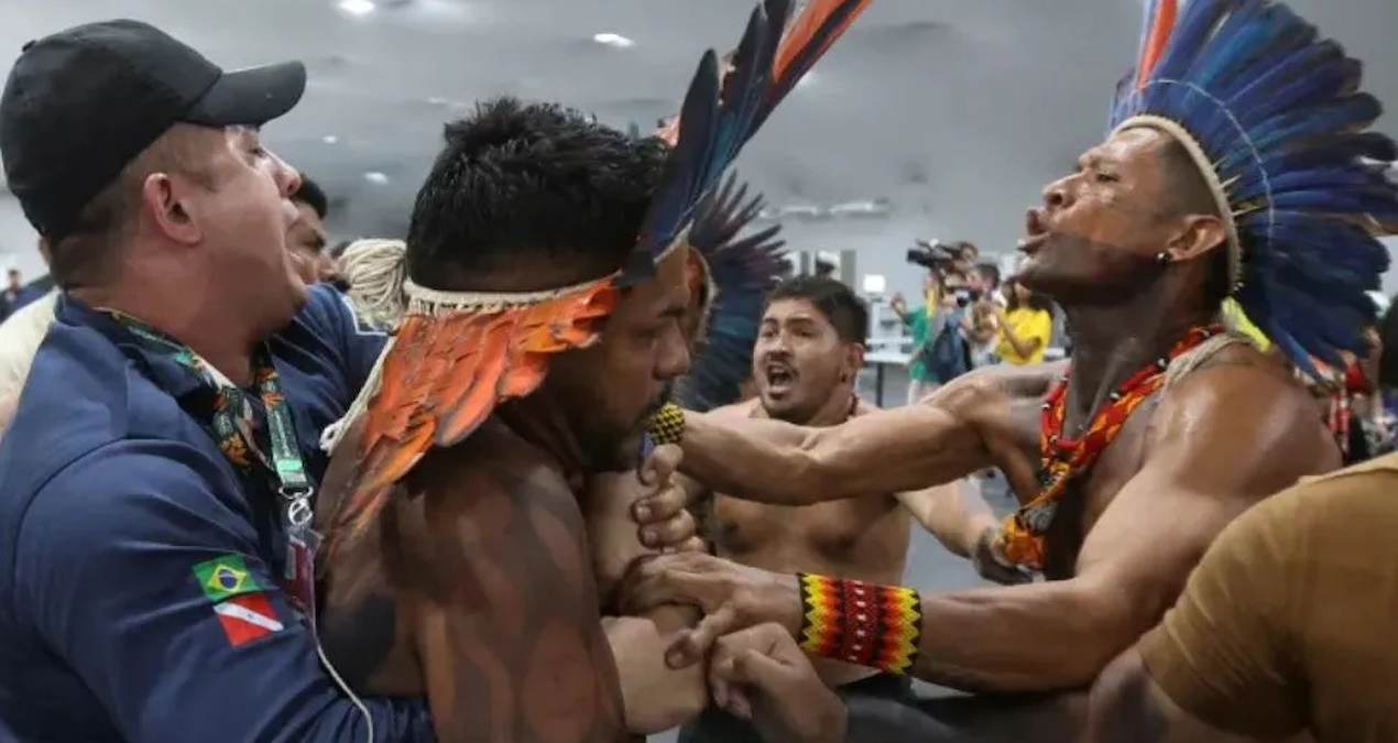 Brezilya'da Fosil Yakıt Kullanımına Karşı Binyüzlerce Kişi Yürüdü