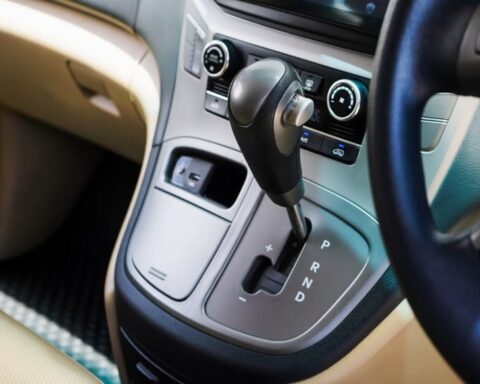 En uygun otomatik vitesli sıfır otomobillerin fiyat listesi yayımlandı