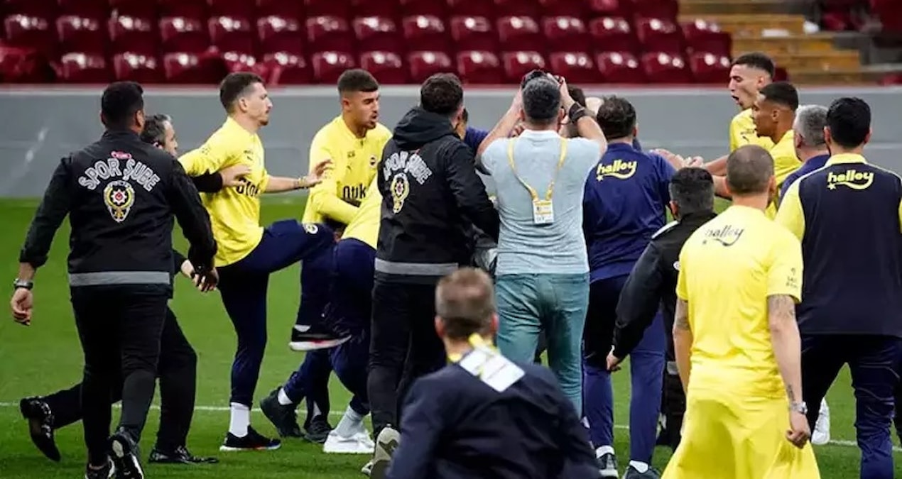 Fenerbahçeli Futbolcular Hakkında Hapis Cezası Talebi