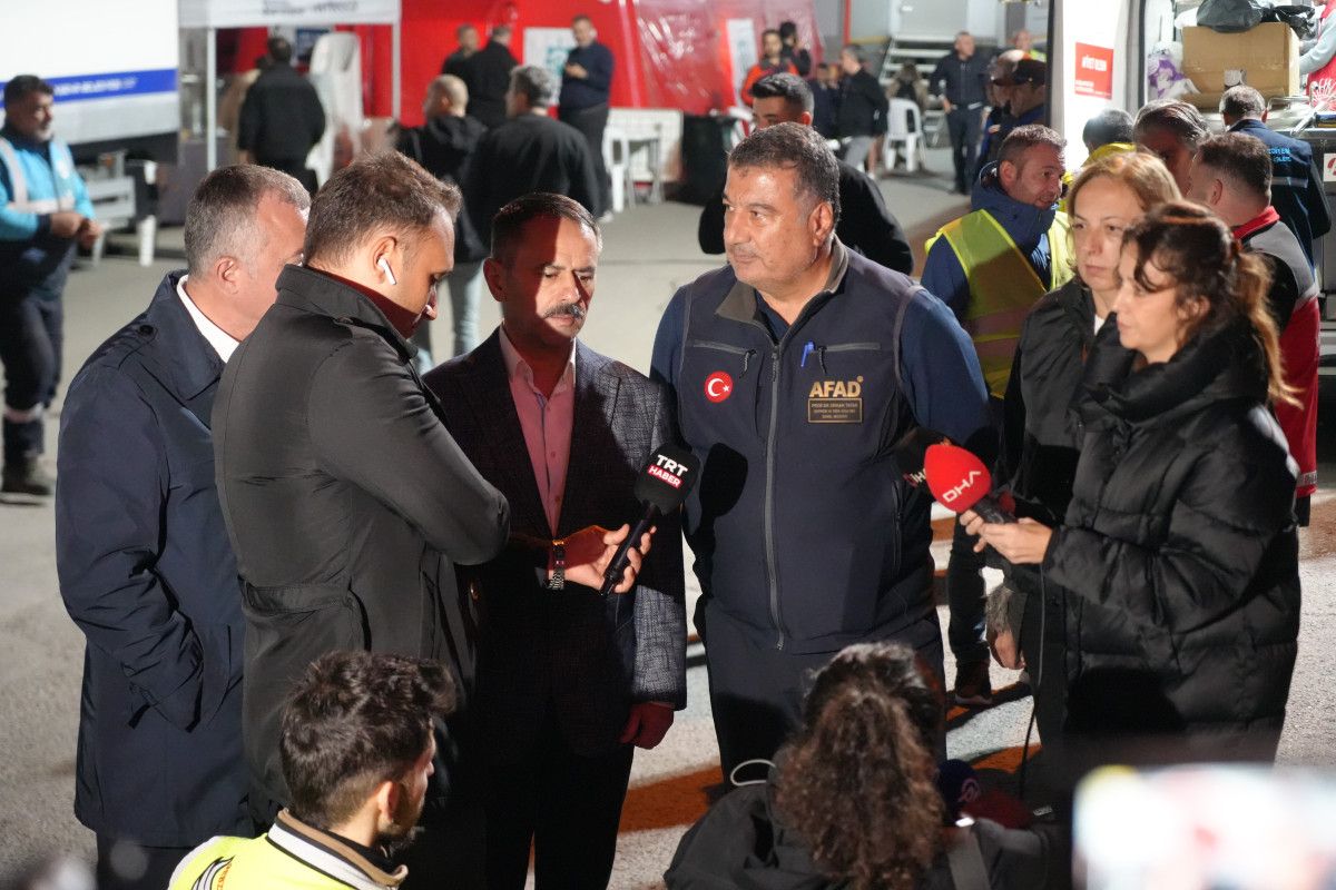 Gebze'de Çökme Olayında Uzmanlar Tarafından Geniş Kapsamlı İnceleme Sürüyor