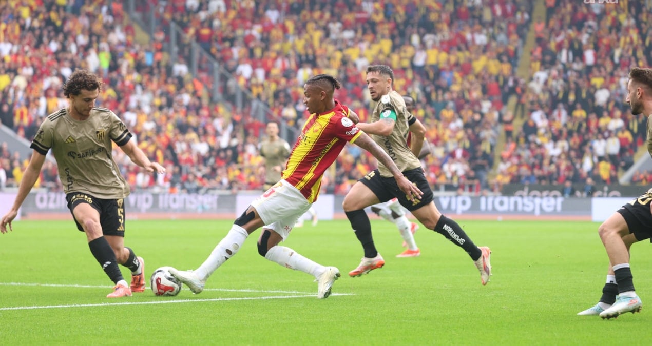 Göztepe ve Kocaelispor Berabere Kaldı, Kırmızı Kartlar VAR ile İptal Edildi