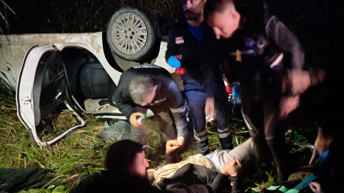 Hatay'da göçmen taşıyan araç Asi Nehri'ne düştü, 9 yaralı