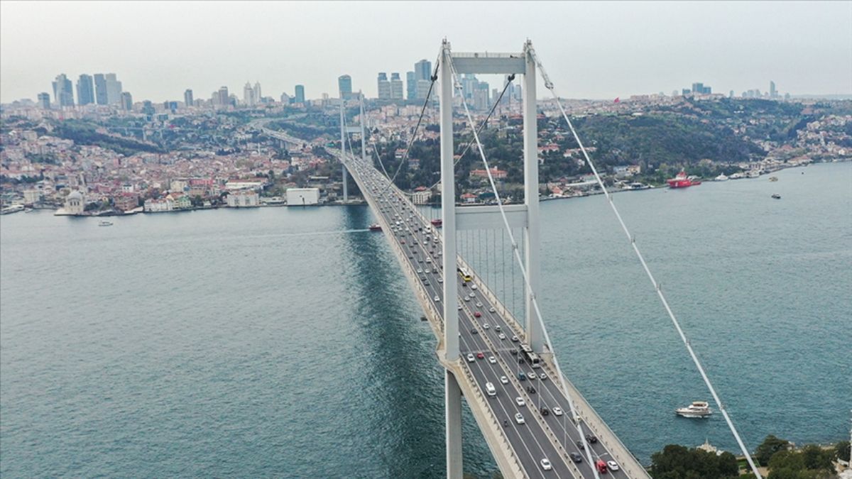 İstanbul Maratonu Nedeniyle 15 Temmuz Şehitler Köprüsü Trafiğe Kapandı, Açılma Saatleri Belli Oldu