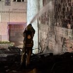 İstanbul'da Geri Dönüşüm Tesisinde Yangın Çıktı, Kontrol Altına Alındı