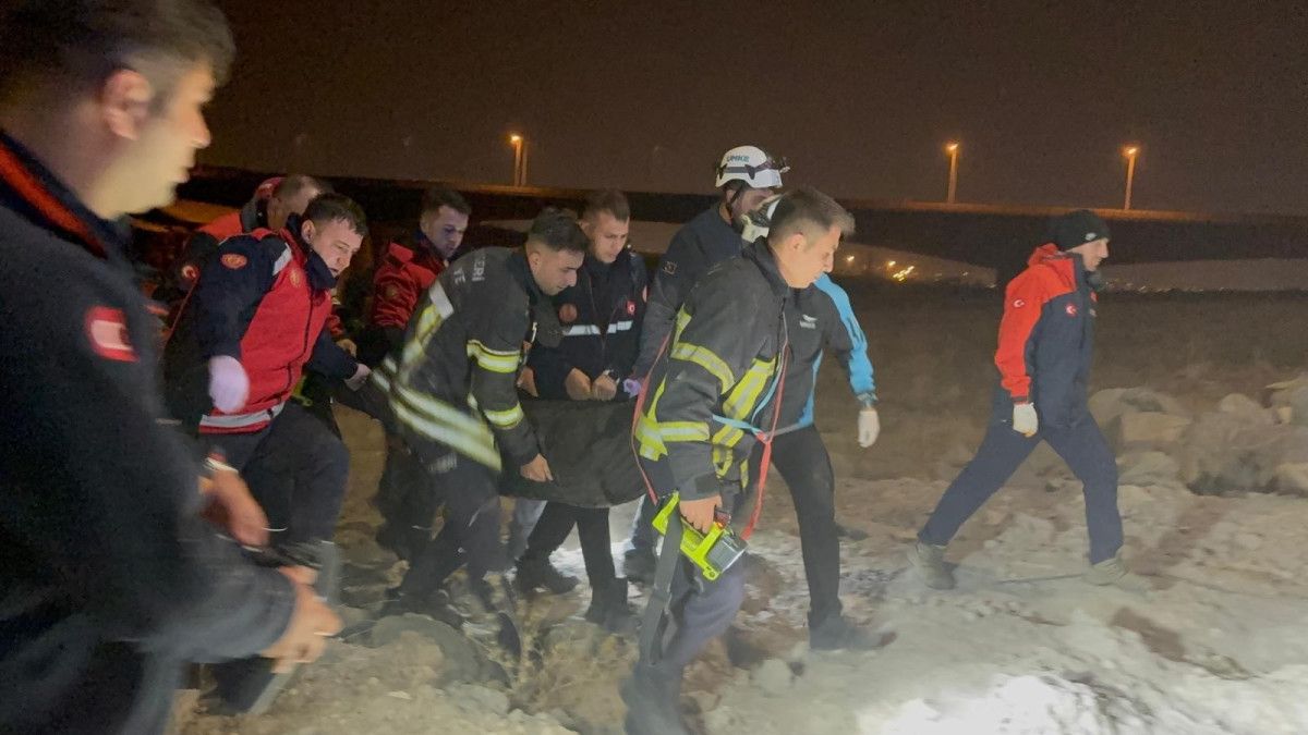 Kayseri'de 200 Metreden Vadiye Uçan Otomobilde Bir Kişi Hayatını Kaybetti