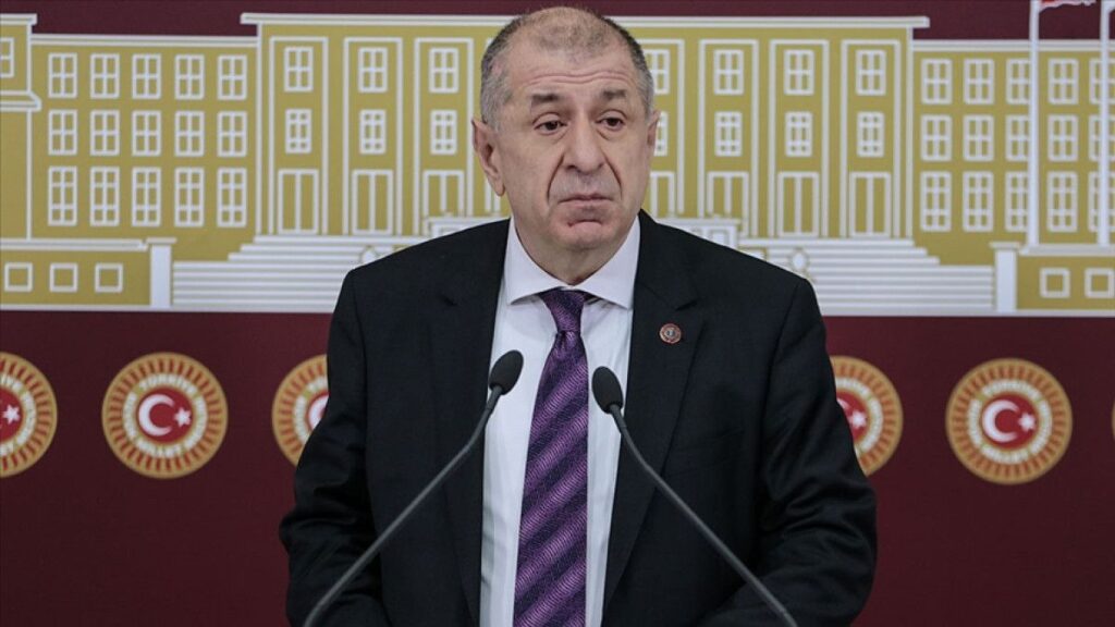 Özdağ ve Davutoğlu Arasındaki Siyasi Gerilim Derinleşiyor