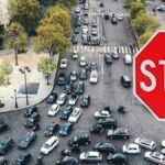 Paris'te Dur İşareti Olmadan Trafik Yönetimi: Yeni Yaklaşımlar ve Güvenlik Önlemleri