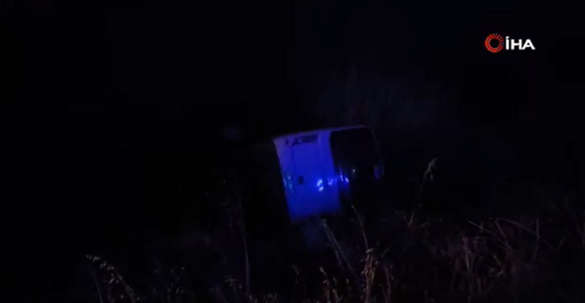Siirt’te İşçileri Taşıyan Otobüs Devrildi, 17 Kişi Yaralandı