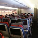 Singapur, 2026'dan itibaren uçak biletlerine yeşil yakıt vergisi uygulayacak